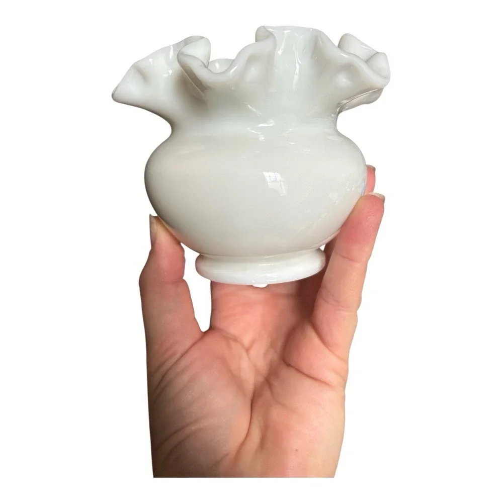Fenton Ruffled Glossy Milk Glass Ball Vase Set Of 2 EUC